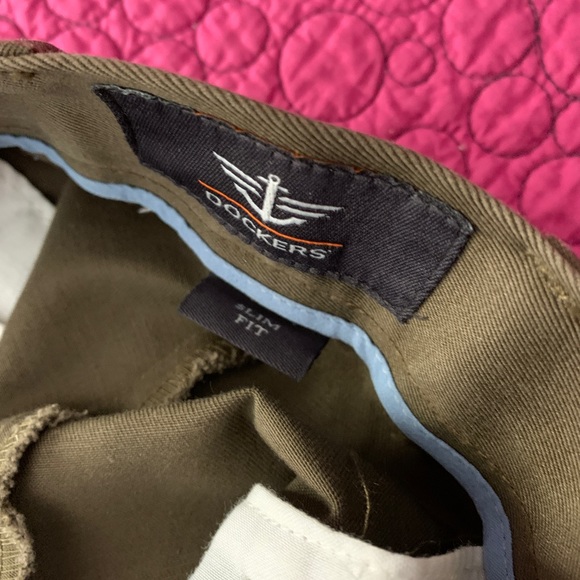 Dockers Men Signature Khaki Slim Fit Flat Front Pant, Branch 36x34 - Picture 2 of 3